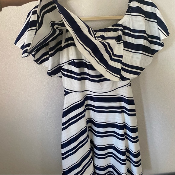 Belle Badgley Mischka Dress Off the Shoulder - Picture 3 of 8